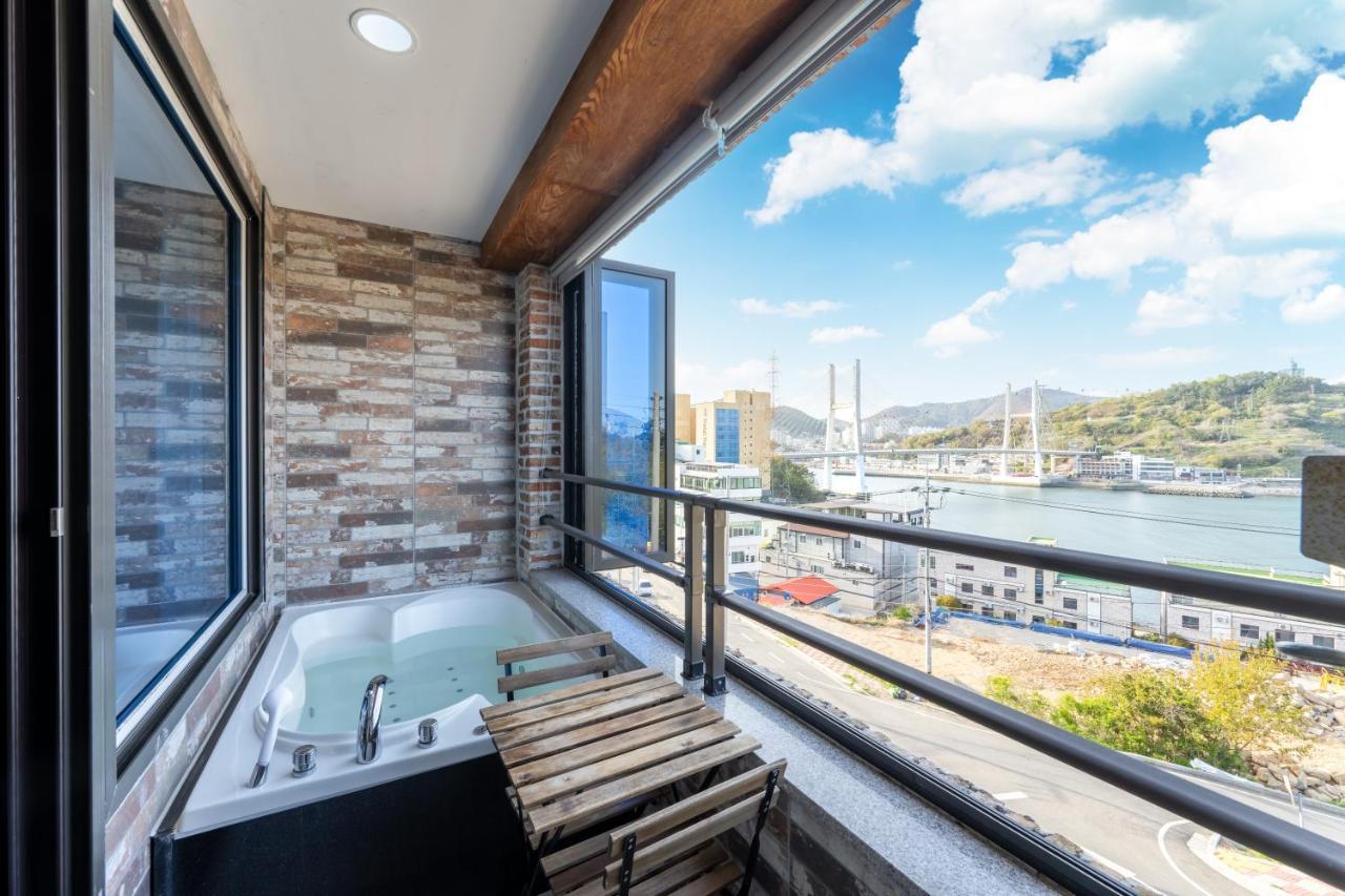 Yeosu View Foret Pension Exterior foto