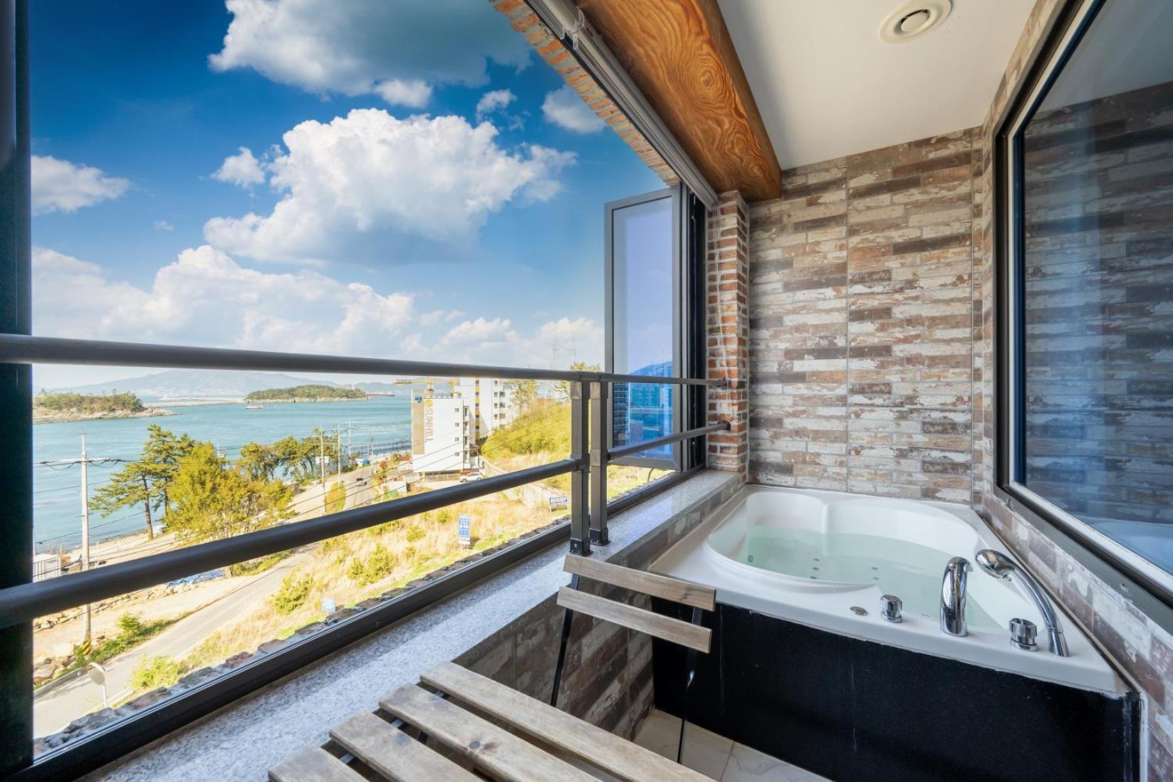 Yeosu View Foret Pension Exterior foto